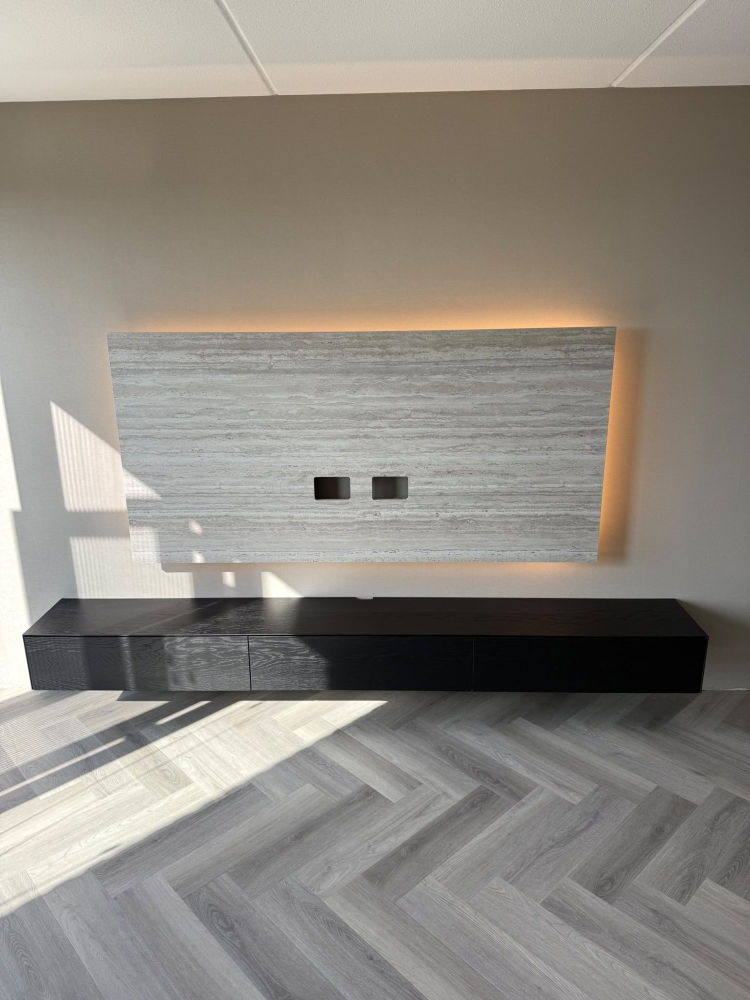 TV-paneel in travertin-look met ledverlichting